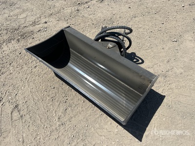 2025 GIYI GY-D3T 830 mm Hydraulic Tilting Excavator Bucket - Fits 3 ton (Unused)