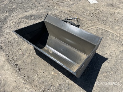 2025 GIYI GY-D5T 900 mm Hydraulic Tilting Excavator Bucket - Fits 5 ton (Unused)