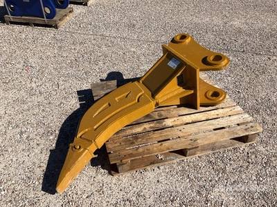 2025 GIYI R320 Excavator Ripper - Fits CAT 320 (Unused)
