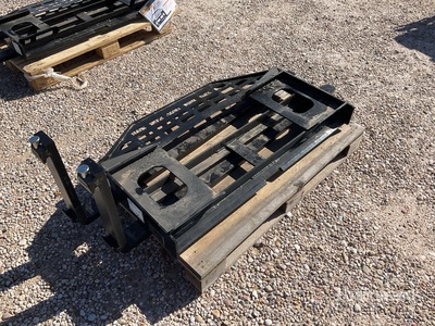 2026 GIYI GY-DHC Skid Steer Forks (Unused)