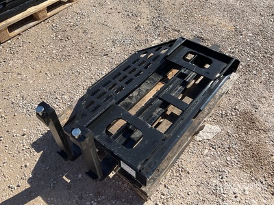 2026 GIYI GY-DHC Skid Steer Forks (Unused)