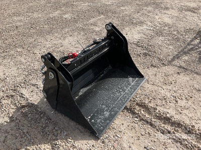2025 GIYI XKH39 39 in Multi-Purpose Skid Steer Bucket (Unused)