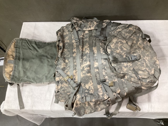 (30) Large Field Rucksacks