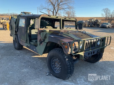 2002 AM General M1097A2 HMMWV 4 Door Soft Top w/Truck Body
