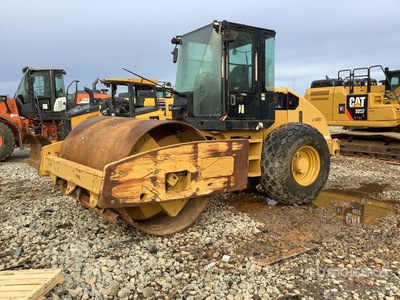 2012 Cat CS54 Smooth Drum Compactor