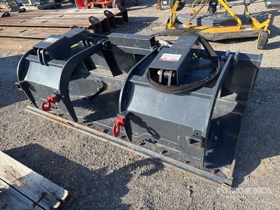 Carolina 84 in Kompaktlader-Greifschaufel