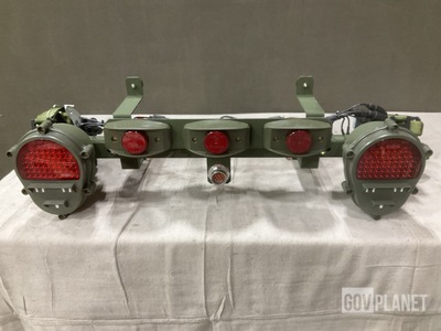 (5) Wheeler Bros 93-1462290U Tow Light Assemblies