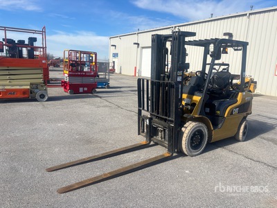 2020 Cat GP25N5 4500 lb Cushion Tire Heftruck