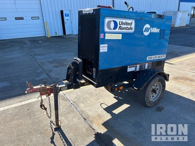 Miller Electric Big Blue 500 Pro Mobile Multi-Process Soldadora motorizada