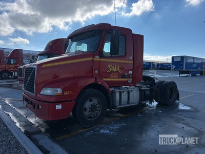 2015 Volvo VNM 4x2 S/A Day Cab Truck Tractor (Inoperable)