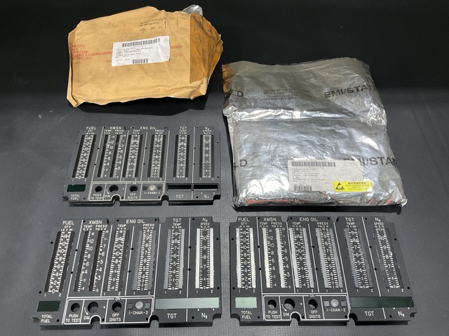 (4) CMC Electronics 622-601140-001 Light Transmitting Indicator Panels