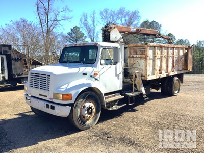 Knuckle Boom on 1995 International 4700 4x2 Grapple Truck