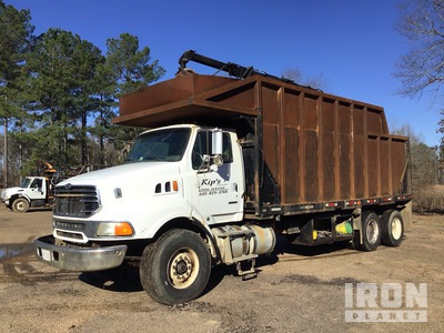 Rotobec 80 Elite Knuckle Boom on 2007 Sterling LT9500 6x4 Grijpwagen