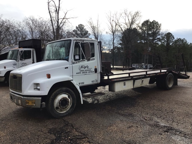 1996 Freightliner FL70 4x2 Flatbed Truck 1996 Freightliner FL70 4x2 Flatbed Truck