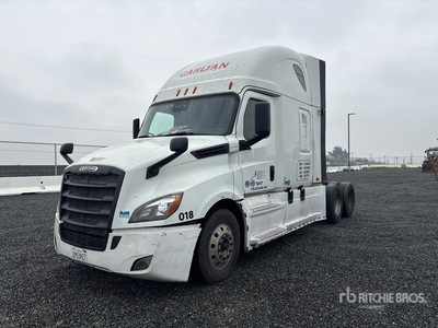 2020 Freightliner Cascadia 126 6x4 T/A Sleeper Truck Tractor