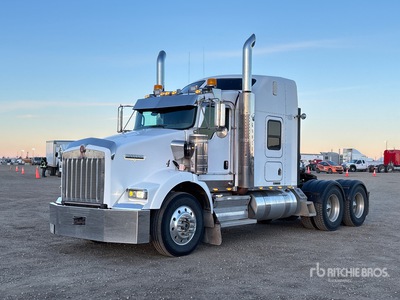 2009 Kenworth T800 6x4 T/A Sleeper Truck Tractor