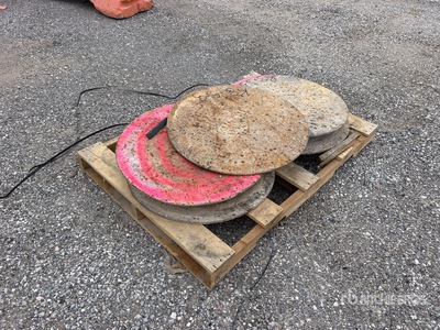 Quantity of Manhole Iron Plates Divers