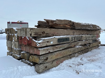 Quantity of (11) 240 in Supporti in legno per gru