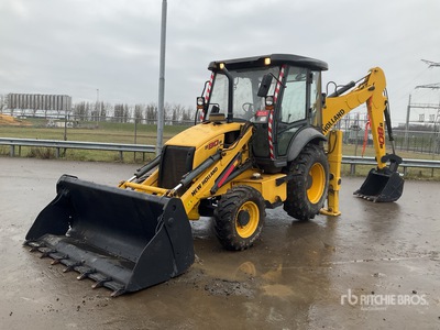 2017 New Holland B80B-SS 4x4 Graaflaadmachine