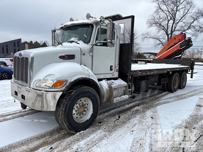 2018 Palfinger PK23500 Knuckle Boom on 2015 Peterbilt 348 6x4 フラットベッドトラック（クレーン付）
