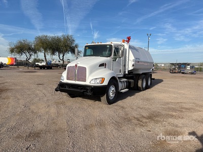 2014 Kenworth T300 4000 gal 6x4 Water Truck