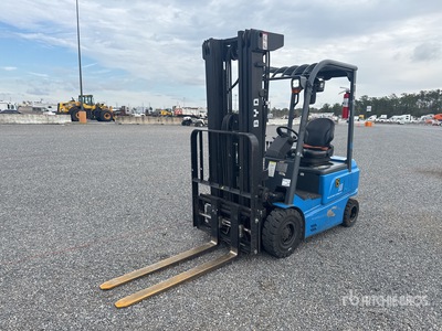 Lonestar ECB18-4w 3340 lb Pneumatic Tire Chariot Élévateur