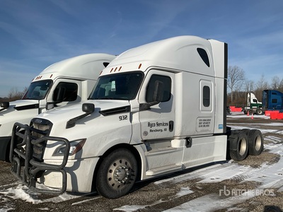2019 Freighliner Cascadia 126 6x4 T/A Sleeper Truck Tractor