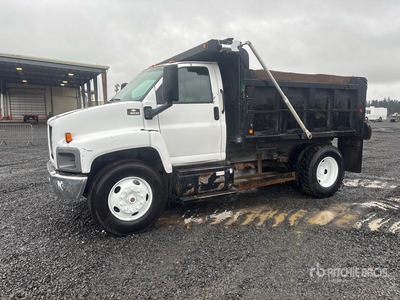 2005 Chevrolet C6500 4x2 S/A Dump Truck