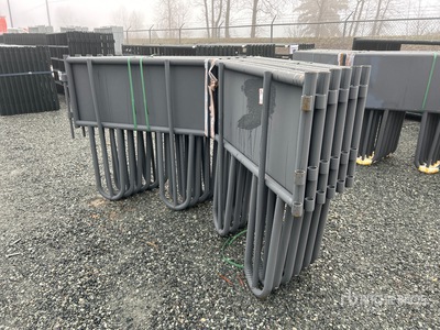 Quantity of (2) 2025 BYT HDTBF45 HD Tombstone Bale Mélangeur d'aliments pour animaux (Unused)