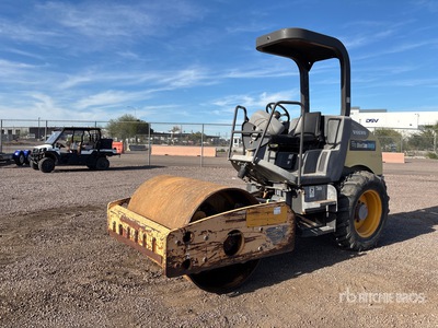 2012 Volvo SD45D Gładka zagęszczarka bębnowa