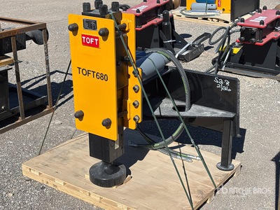 2025 TOFT TOFT680 Enfonce-pieu pour chargeuse à différentiel (Unused)