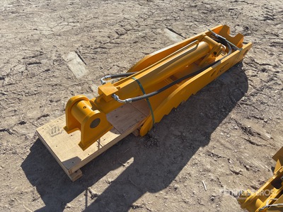 2025 J&B JB08T 16 in Hydraulic Excavator Thumb (Unused)