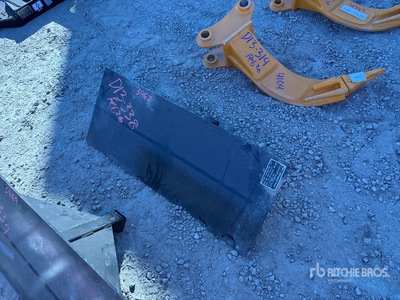 2026 GIYI GY-HMP40 Skid Steer Hitch Receiver (Unused)