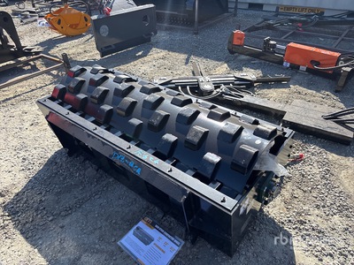 2026 GIYI GY-CW70 59 in Rodillo vibrador para minicargadora (Unused)