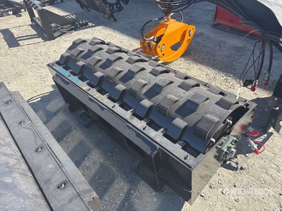 2026 GIYI GY-CW70 59 in Rodillo vibrador para minicargadora (Unused)