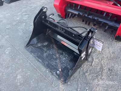 2026 GIYI GY-XKH39 39 in Multi-Purpose Mini Godet pour Skid Steer (Unused)