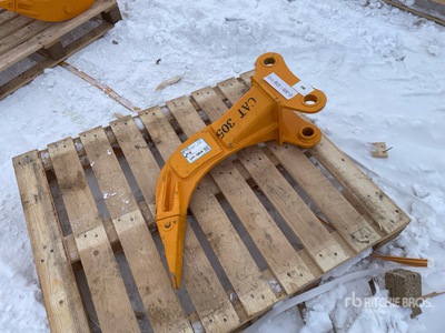 2026 GIYI 30 in Excavator Ripper - Fits Cat 305 (Unused)