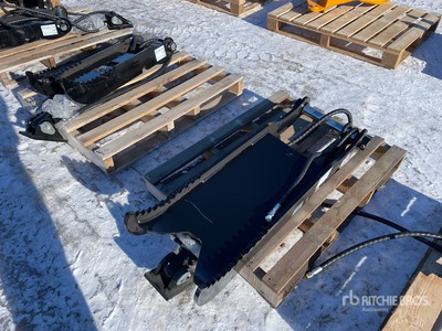 2025 GIYI GY-XJ7T 32 in Hydraulic Excavator Thumb (Unused)