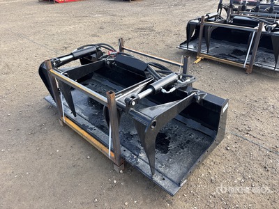 2026 GIYI GY-PG72 72 in Skid Steer Grapple Bucket (Unused)