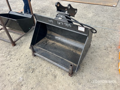2026 GIYI GY-D7T 44 in Hydraulic Tilting Excavator Bucket - Fits 7 - 9 ton (Unused)