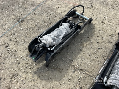 2026 GIYI GY-XJ7T 14 in Hydraulic Excavator Thumb - Fits 7 - 9 ton (Unused)