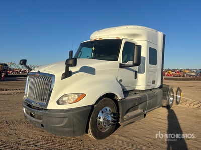 2019 International LT625 6x4 Cabeza Tractora Cabina Dormitorio
