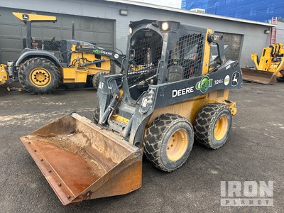 2022 John Deere 324G Skid Steer Loader