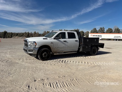 2019 Ram 3500 4x4 Crew Cab Camion à Plateau