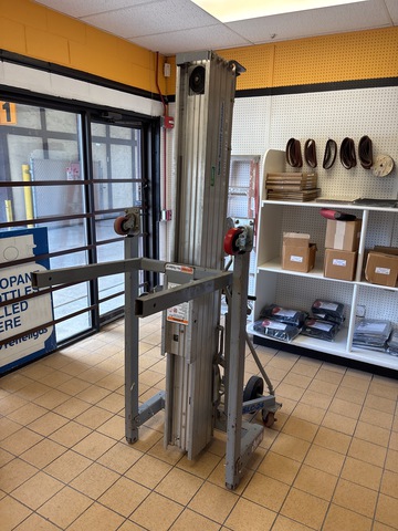 2015 Genie SLC-24 Material Hoist