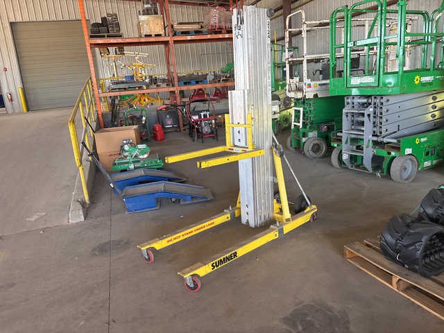 2023 Sumner 2124 Material Hoist