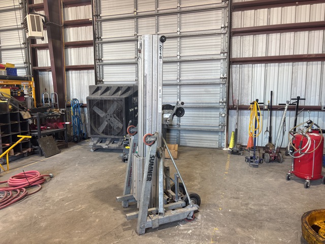 2022 Sumner 2118 Material Hoist