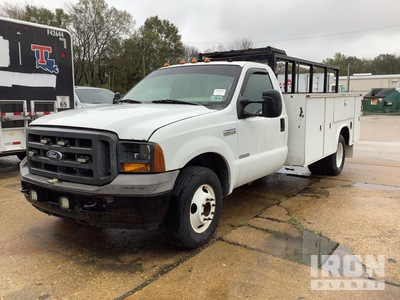 2005 Ford F-350 XL 4x2 Camion de servicios