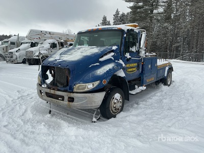 2002 International 4300 4x2 Tow Truck (Inoperable)