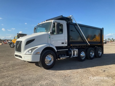 2021 Volvo VNR200 8x4 Tri/A Dump Truck